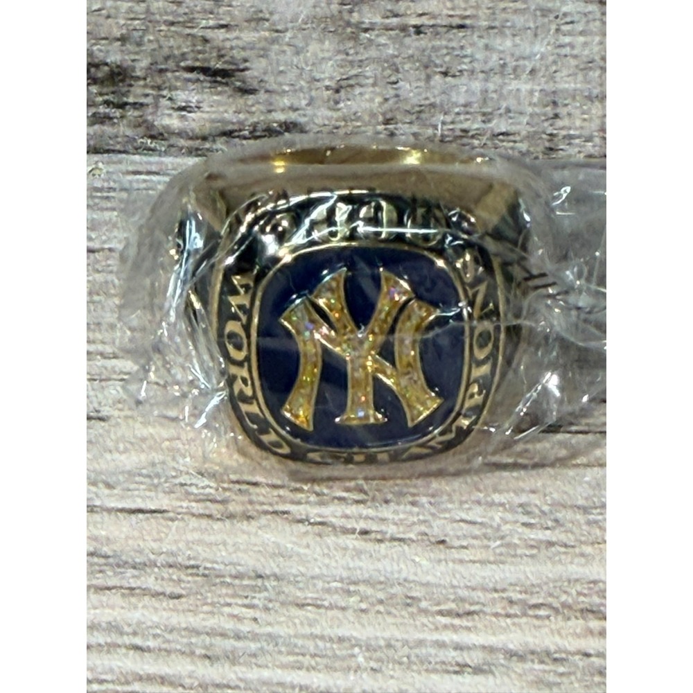 MLB New York Yankees World Series Gold Ring‎ 2000